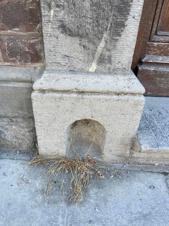 Décrottoir - Rue des escaliers, 3 Rochefort