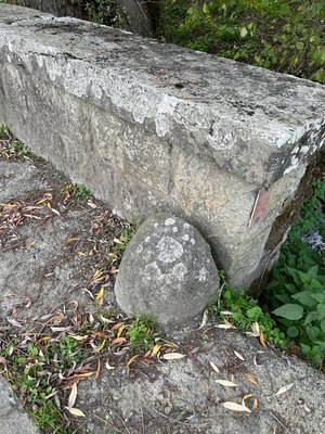 Chasse-roue, rue de l'antenne à Lessive*
