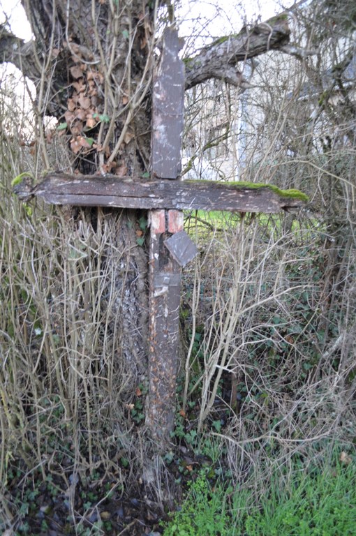 Croix de rogations ( les cortis)
