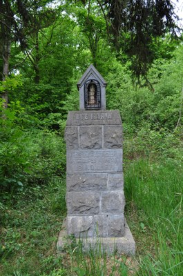 Borne-potale (rue des pélerins, Frandeux)