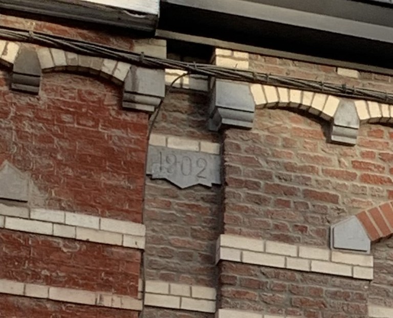 Pierre millésimée, avenue de Ninove, 73 et 75